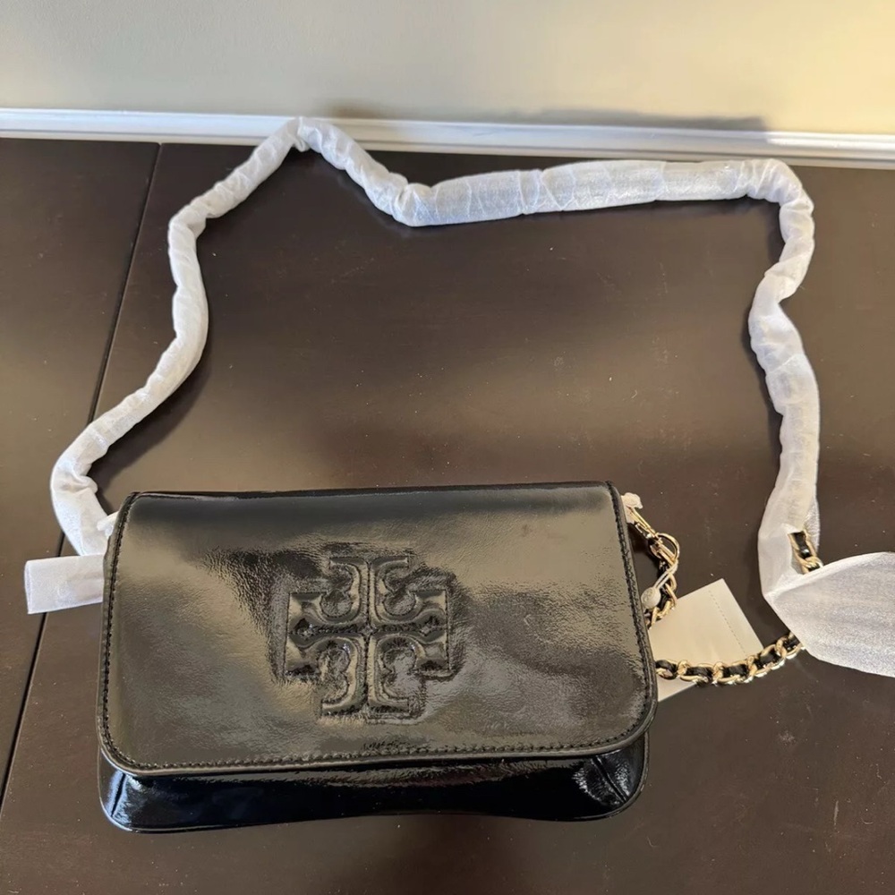 Tory Burch Charlie Patent Clutch Black Patent Leather Gold Chain New With Tags